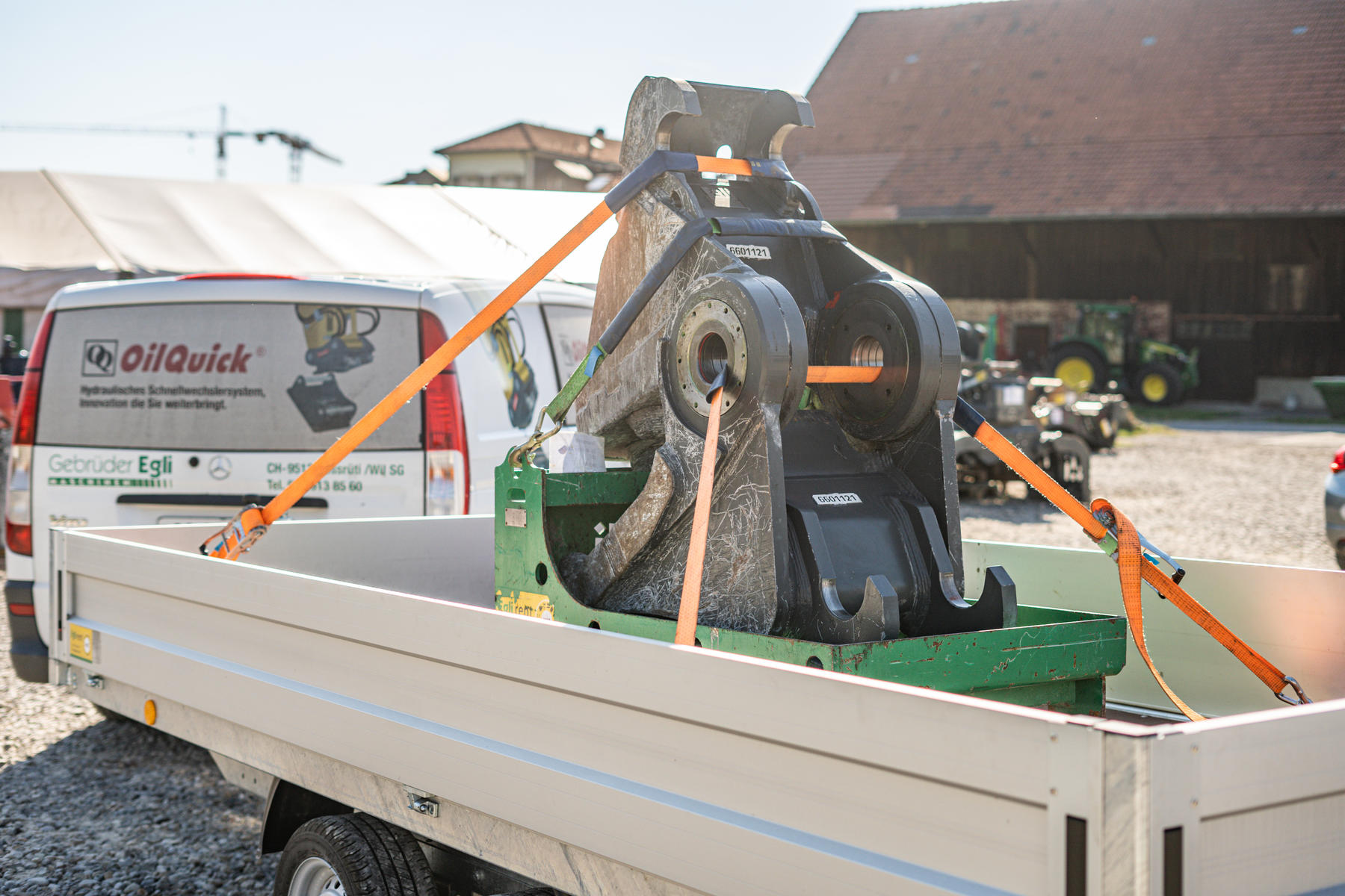 Gebiss wird zurück auf die Baustelle geliefert